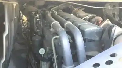 Véhicule à la ferraille renault magnum 480 de l'année 2003 alimenté etech c+j01