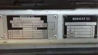Véhicule à la ferraille renault magnum 480 de l'année 2003 alimenté etech c+j01