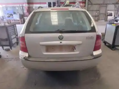 Scrapping Vehicle skoda octavia combi (1u5) selection 4x4 of the year 2005 powered atd