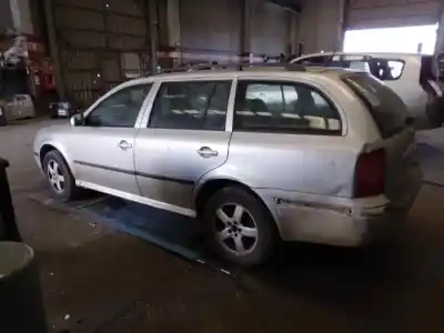 Scrapping Vehicle skoda octavia combi (1u5) selection 4x4 of the year 2005 powered atd