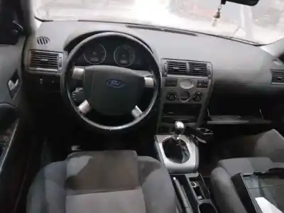 Veículo de Sucata ford mondeo berlina (ge) ambiente do ano 2002 alimentado d6ba