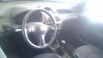 Hurda Aracı peugeot                                            206 berlina                                                                                                                                                                                                                                                xr                                                                                                                                                                                                                                                         yılın 1999 güçlü kfx