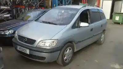 Sloopvoertuig OPEL ZAFIRA A Comfort van het jaar 2002 aangedreven Y20DTH