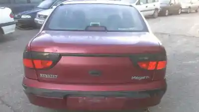 Veículo de Sucata renault megane i classic (la0) 1.6e rn do ano 1997 alimentado 