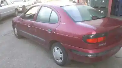 Veículo de Sucata renault megane i classic (la0) 1.6e rn do ano 1997 alimentado 