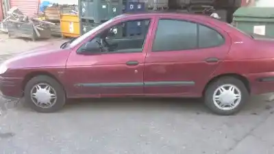 Veículo de Sucata renault megane i classic (la0) 1.6e rn do ano 1997 alimentado 