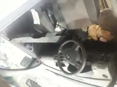 Sloopvoertuig opel combo familiar van het jaar 2006 aangedreven z17dth