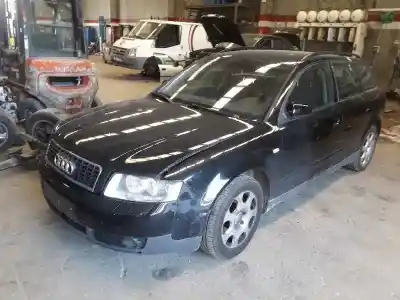 Vehículo de desguace AUDI A4 AVANT (8E) 2.5 TDI (114kW) del año 2006 con motor AYM