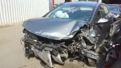 Veículo de Sucata HYUNDAI I30 (GD) Trend do ano 2013 alimentado D4FB