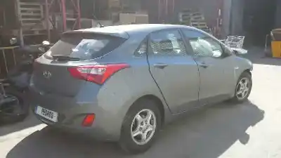 Veículo de Sucata hyundai i30 (gd) trend do ano 2013 alimentado d4fb
