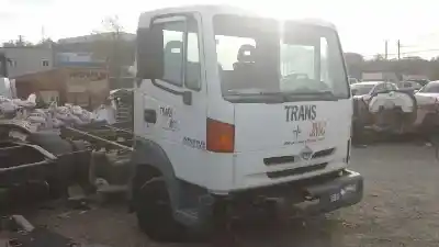 Veicolo di demolizione nissan atleon 120 atleon 120 dell'anno 2003 alimentato bd30