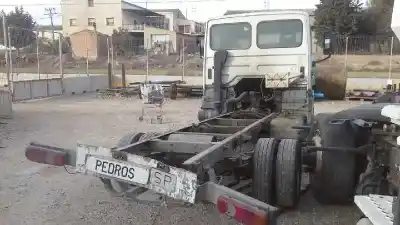 Veicolo di demolizione nissan atleon 120 atleon 120 dell'anno 2003 alimentato bd30