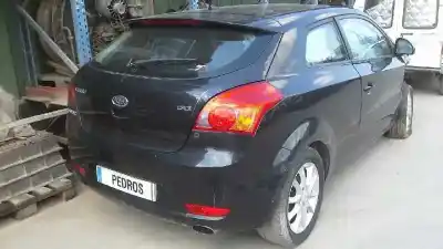 Veículo de Sucata kia cee´d emotion do ano 2008 alimentado d4fb