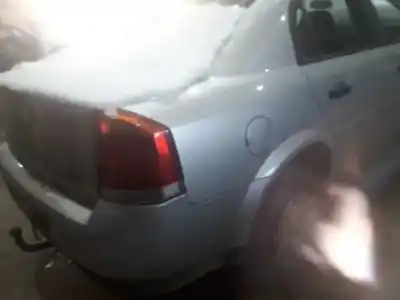 Vehicul casat opel vectra c berlina comfort al anului 2003 alimentat y20dth