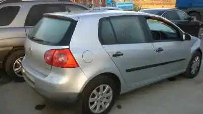 Veículo de Sucata volkswagen golf v berlina (1k1) highline do ano 2005 alimentado bkc