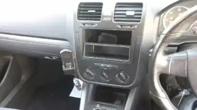 Veículo de Sucata volkswagen golf v berlina (1k1) highline do ano 2005 alimentado bkc