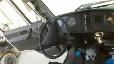 Veicolo di demolizione nissan atleon 120 atleon 120 dell'anno 2001 alimentato bd30