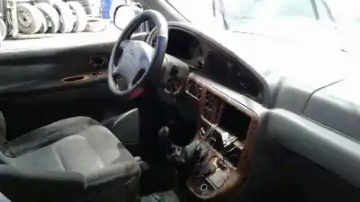 Veículo de Sucata kia carnival td ls do ano 2001 alimentado j3