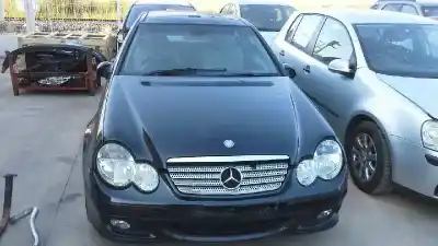 Vehículo de desguace MERCEDES CLASE C (W203) SPORTCOUPE C 180 Compressor (203.746) del año 2004 con motor M271946