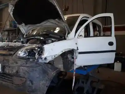 Sloopvoertuig OPEL COMBO Familiar van het jaar 2007 aangedreven Z13DTJ