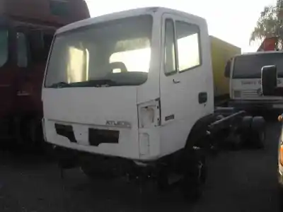 Vehicul casat nissan atleon 35.15 al anului 2000 alimentat 