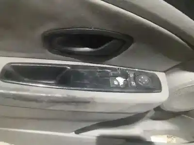 Véhicule à la ferraille renault megane iii berlina 5 p authentique de l'année 2010 alimenté 