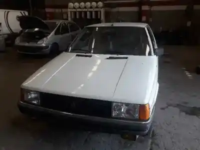 Véhicule à la ferraille RENAULT                                            9                                                                                                                                                                                                                                                          TSE                                                                                                                                                                                                                                                        de l'année 1985 alimenté 