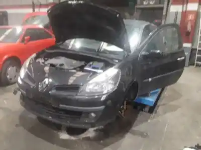 Здавання транспортного засобу RENAULT                                            CLIO III                                                                                                                                                                                                                                                   Confort Dynamique                                                                                                                                                                                                                                          року 2006 потужний K9K768