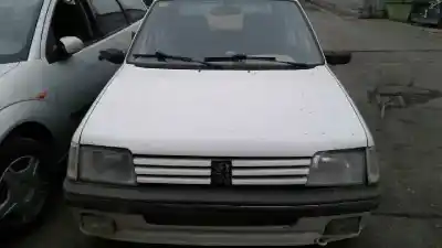 Véhicule à la ferraille PEUGEOT 205 BERLINA 1.8 Diesel CAT de l'année 1996 alimenté 