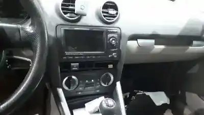 Veículo de Sucata audi a3 sportback (8p) 2.0 tdi ambiente do ano 2006 alimentado bkd