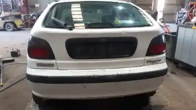 Vehicul casat renault megane i berlina hatchback (ba0) 1.6e europa al anului 1998 alimentat 