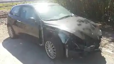 Veículo de Sucata alfa romeo 147 (190) 1.9 jtd 16v cat do ano 2003 alimentado 192a5000