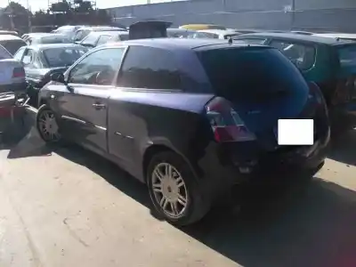 Verschrottungsfahrzeug fiat stilo (192) 1.9 jtd cat des jahres 2003 angetrieben 192a1.000