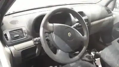 Здавання транспортного засобу renault clio ii fase ii (b/cb0) authentique року 2001 потужний k9k704