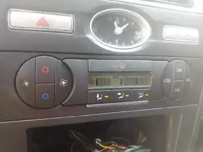 Véhicule à la ferraille ford mondeo berlina (ge) ambiente de l'année 2003 alimenté hjbb