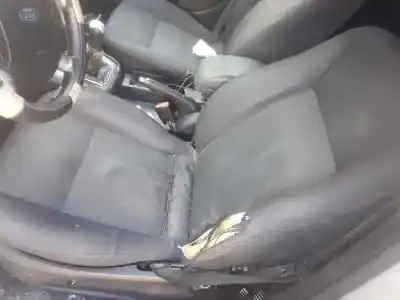 Véhicule à la ferraille ford mondeo berlina (ge) ambiente de l'année 2003 alimenté hjbb