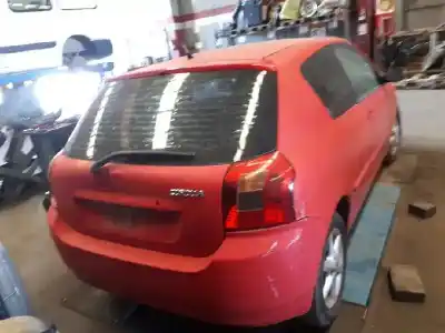 Veicolo di demolizione toyota corolla (e12) 2.0 d-4d linea luna berlina dell'anno 2002 alimentato 1cdftv