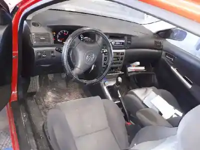 Veicolo di demolizione toyota corolla (e12) 2.0 d-4d linea luna berlina dell'anno 2002 alimentato 1cdftv