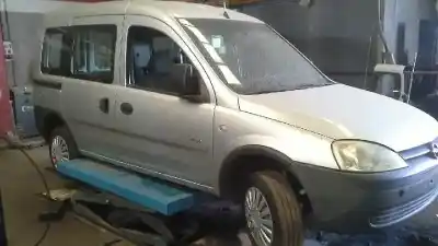 Veículo de Sucata opel combo familiar do ano 2002 alimentado y17dt