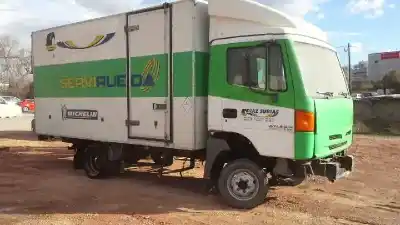 Sloopvoertuig nissan atleon 120 atleon 120 van het jaar 2003 aangedreven bd30