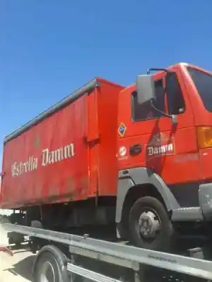 Sloopvoertuig nissan atleon 110.35 van het jaar 2000 aangedreven bd30d