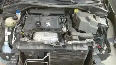 Véhicule à la ferraille peugeot 207 sport de l'année 2007 alimenté 8fs