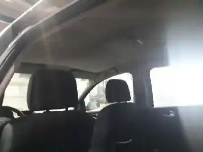 Veicolo di demolizione renault megane ii classic berlina confort dynamique dell'anno 2002 alimentato 