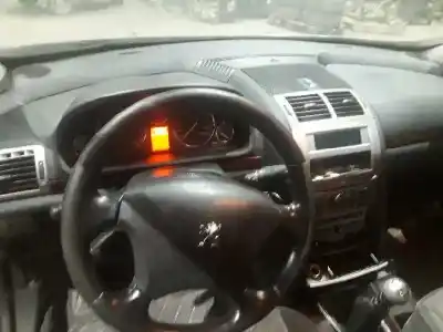 Veículo de Sucata peugeot 407 sw st confort do ano 2007 alimentado 