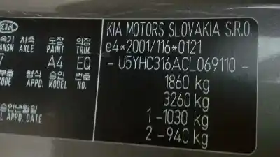 Veicolo di demolizione kia cee´d 1.6 crdi cat dell'anno 2013 alimentato d4fb