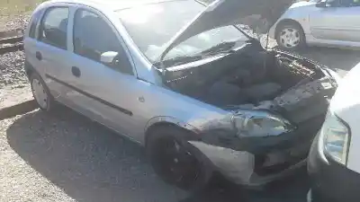 Здавання транспортного засобу opel corsa c comfort року 2001 потужний z12xe