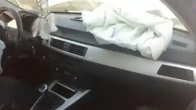 Veículo de Sucata bmw serie 3 berlina (e90) 318d do ano 2008 alimentado n47d20c