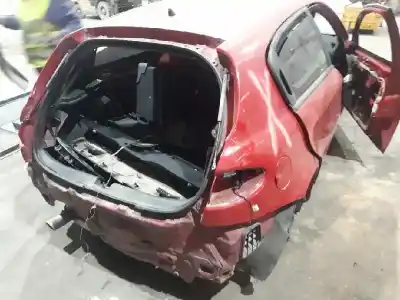 Vehicul casat alfa romeo 147 (190) 1.9 jtd distinctive al anului 2003 alimentat 937a2.000