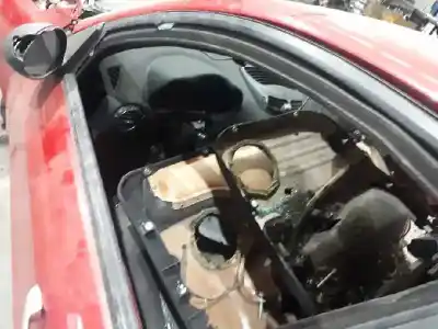 Vehicul casat alfa romeo 147 (190) 1.9 jtd distinctive al anului 2003 alimentat 937a2.000