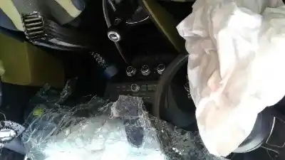 Veículo de Sucata audi a1 (8x) ambition do ano 2012 alimentado cay